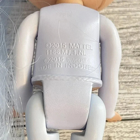 2015 Fisher Price Nickelodeon 6" Shimmer & Shine Layla Doll with Baby Blue Hair. - Picture 8 of 8